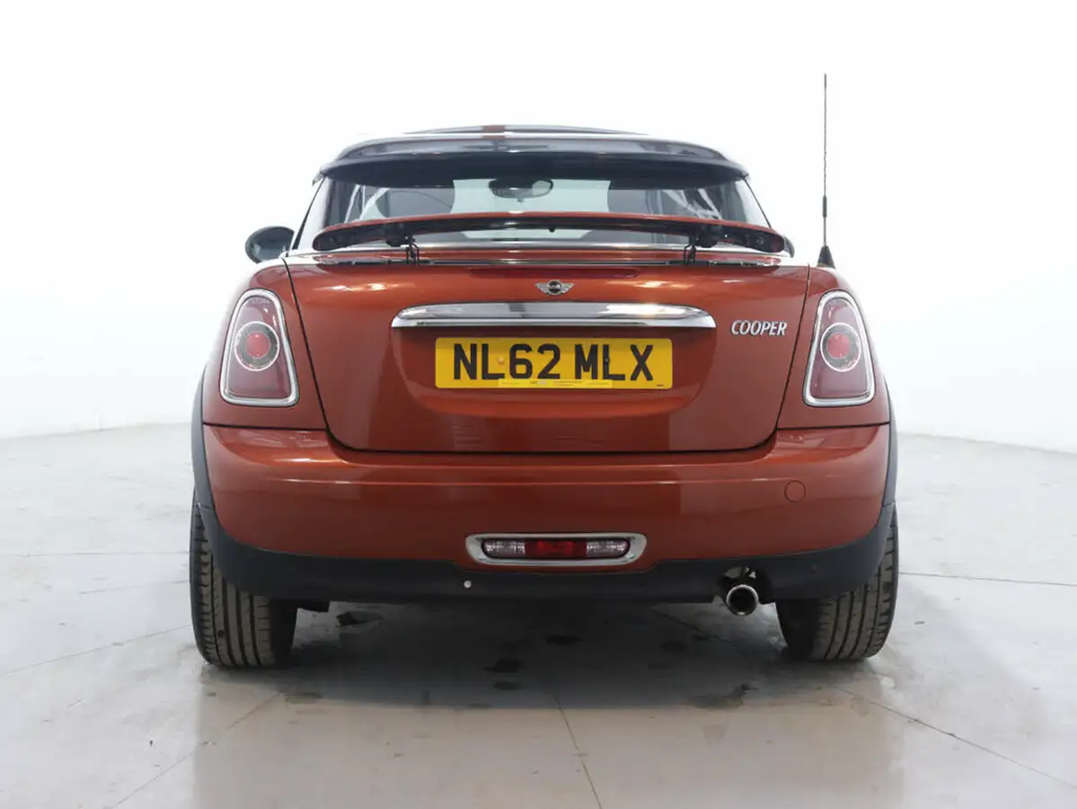 2012-mini-cooper-16-cooper-122bhp-coupe-3d-big-7