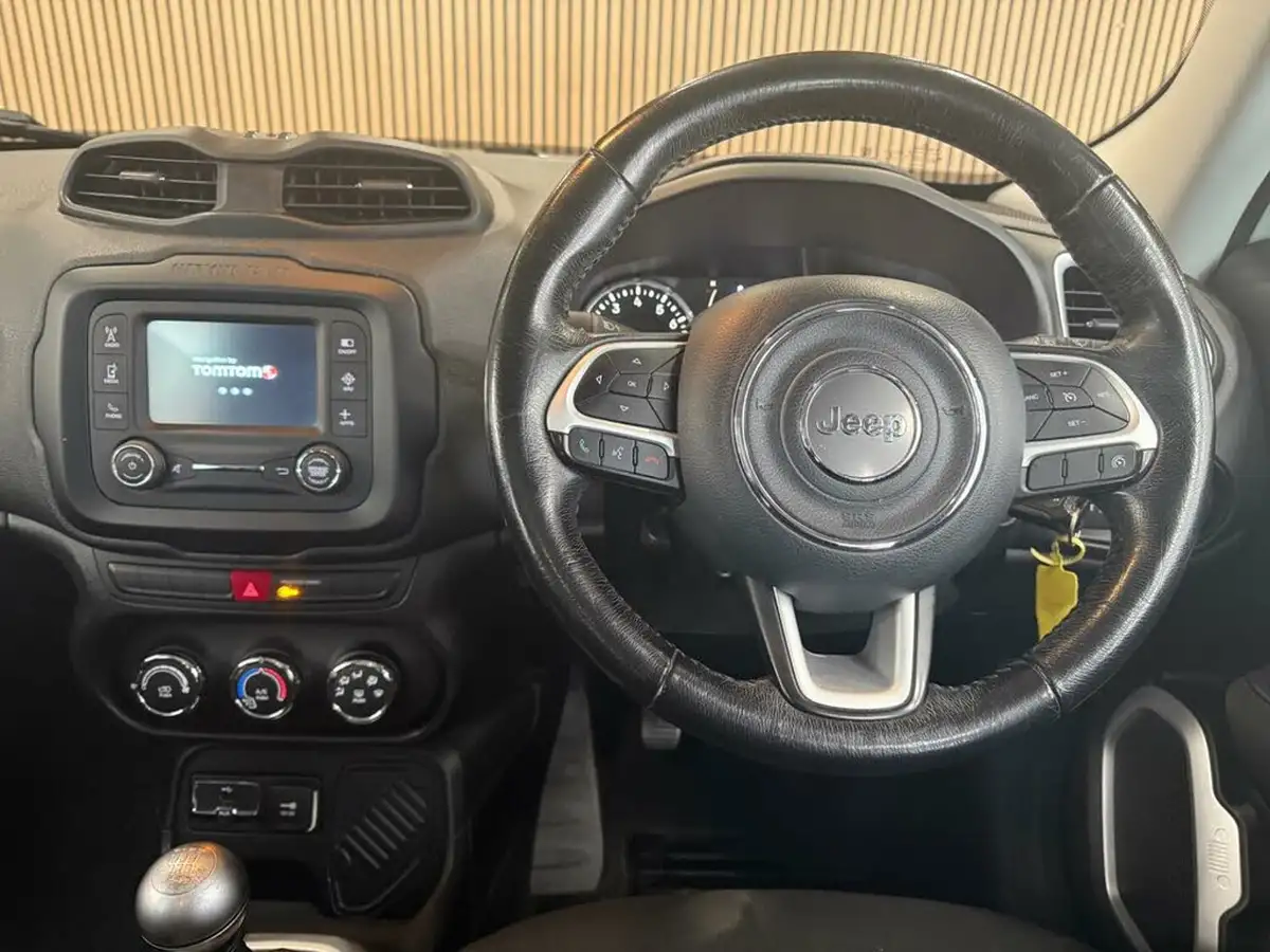 2016-jeep-renegade-14-multiair-ii-longitude-big-16