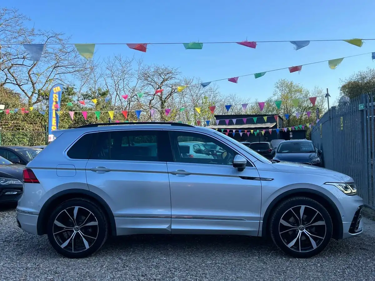 2021-volkswagen-tiguan-15-tsi-r-line-big-12