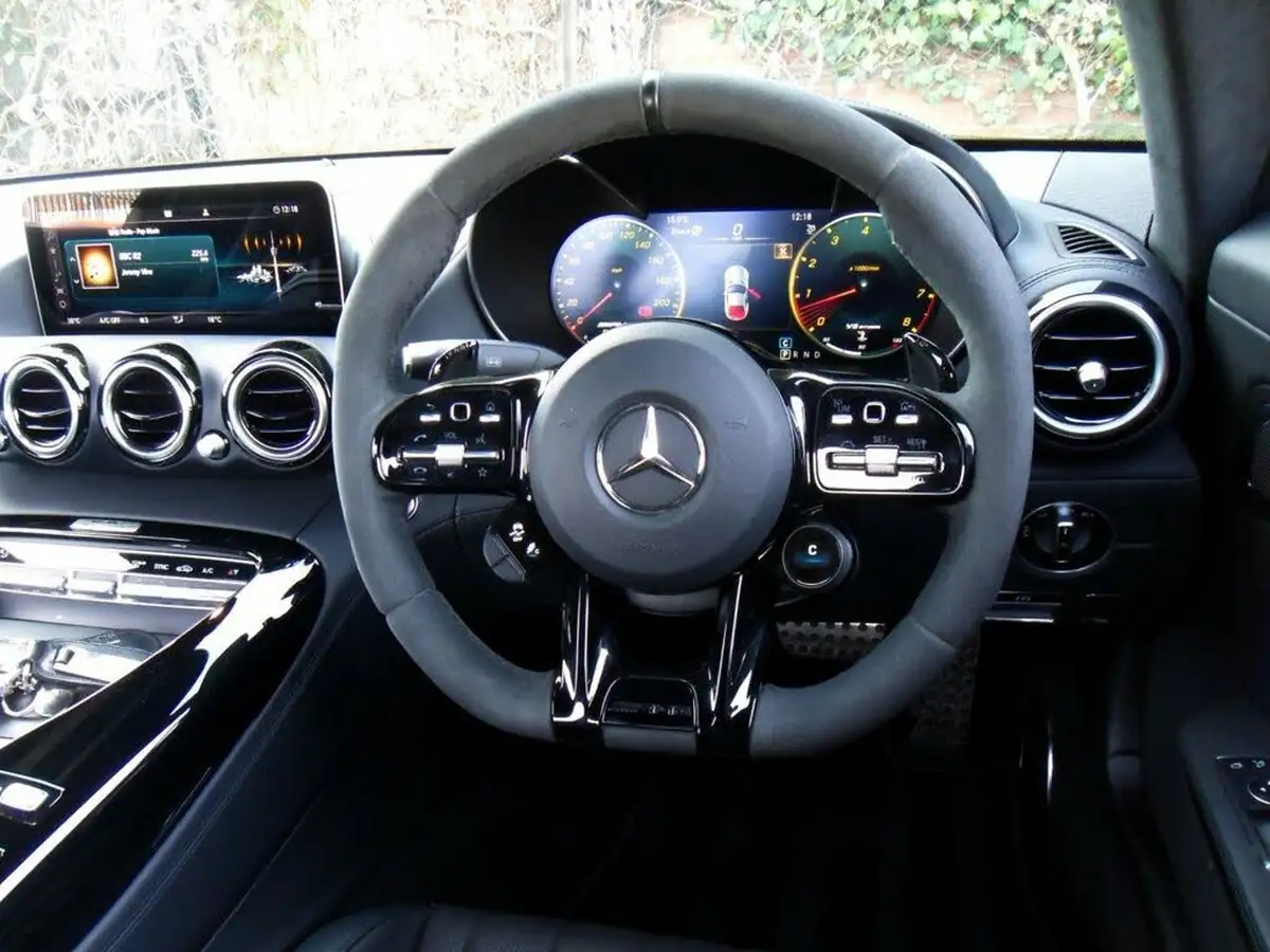 2021-mercedes-benz-amg-40-gt-night-edition-coupe-big-73