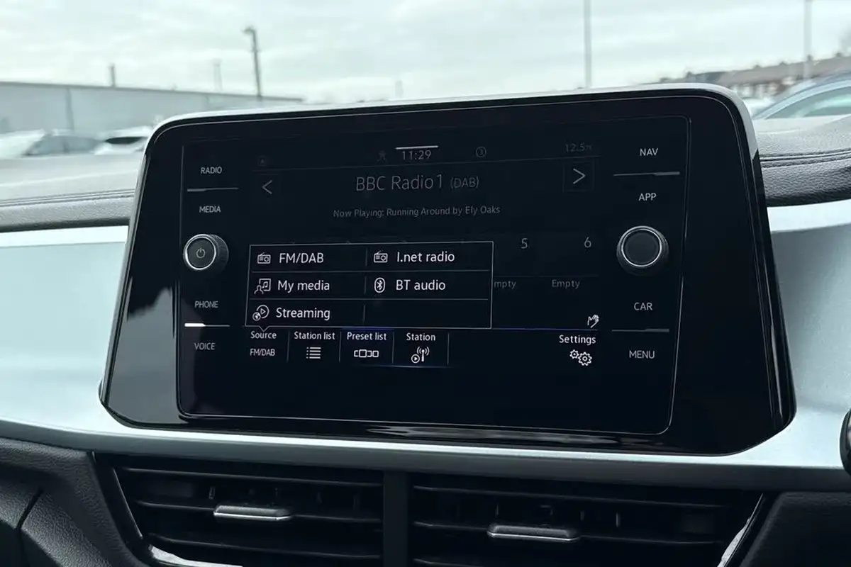 2024-volkswagen-t-roc-10-tsi-life-110ps-big-32