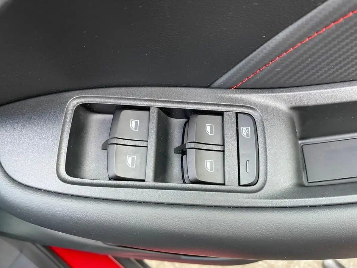 2024-mg-zs-suv-e-trophy-connect-ev-156ps-long-range-big-19