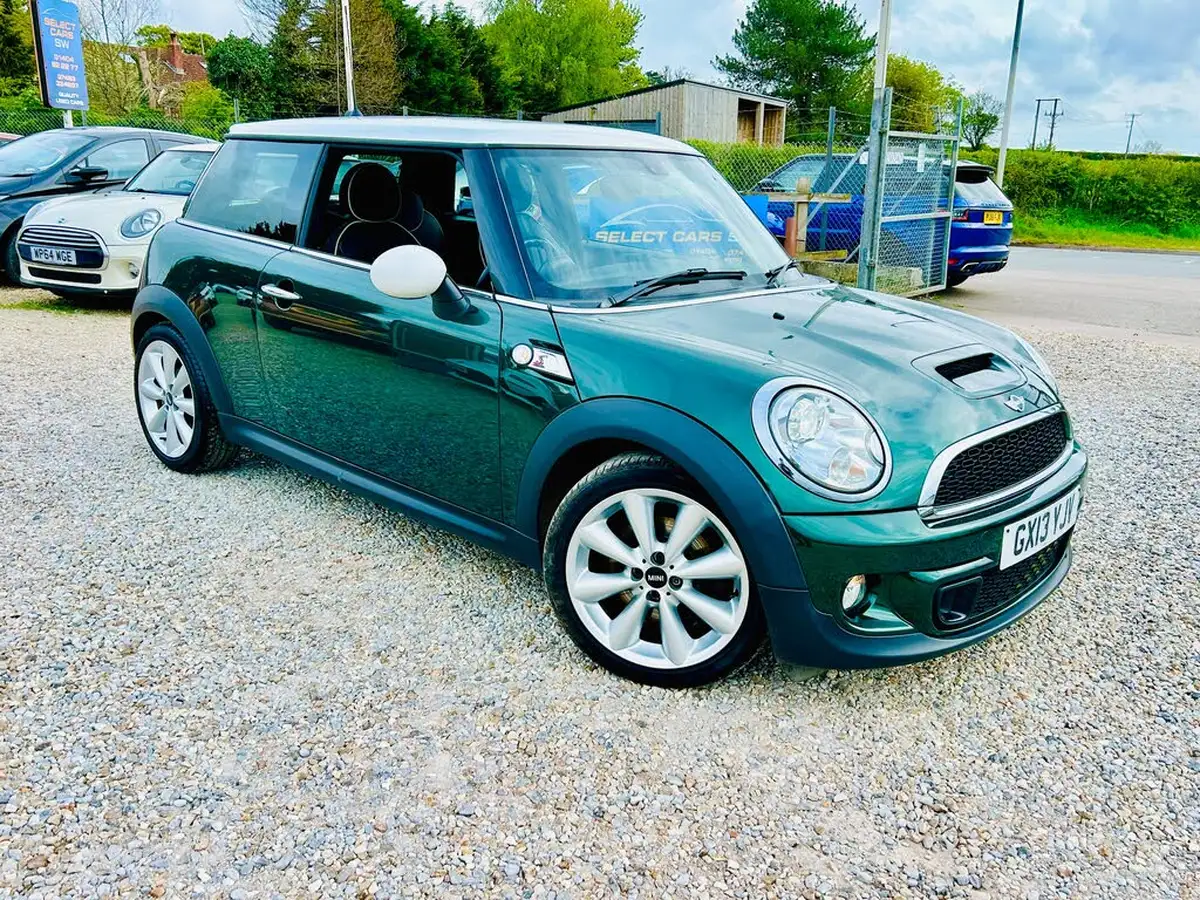 2013-mini-cooper-16-cooper-s-184bhp-sport-chili-hatchback-3d-big-0