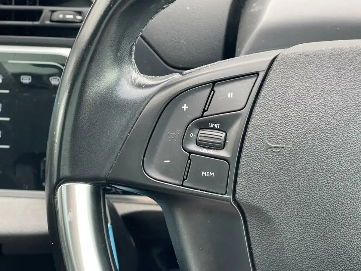 2017-citroen-grand-c4-picasso-16bluehdi-flair-big-15