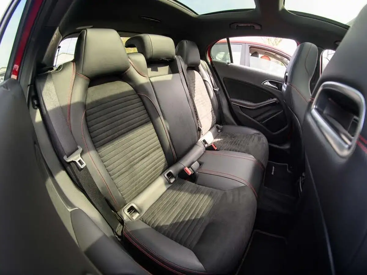 2020-mercedes-benz-gla-class-16-gla-200-amg-line-edition-plus-7g-dct-big-30