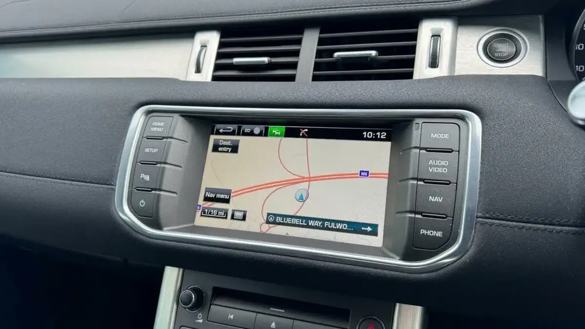 2014-land-rover-range-rover-evoque-22sd4-pure-tech-hatchback-5d-auto-big-3
