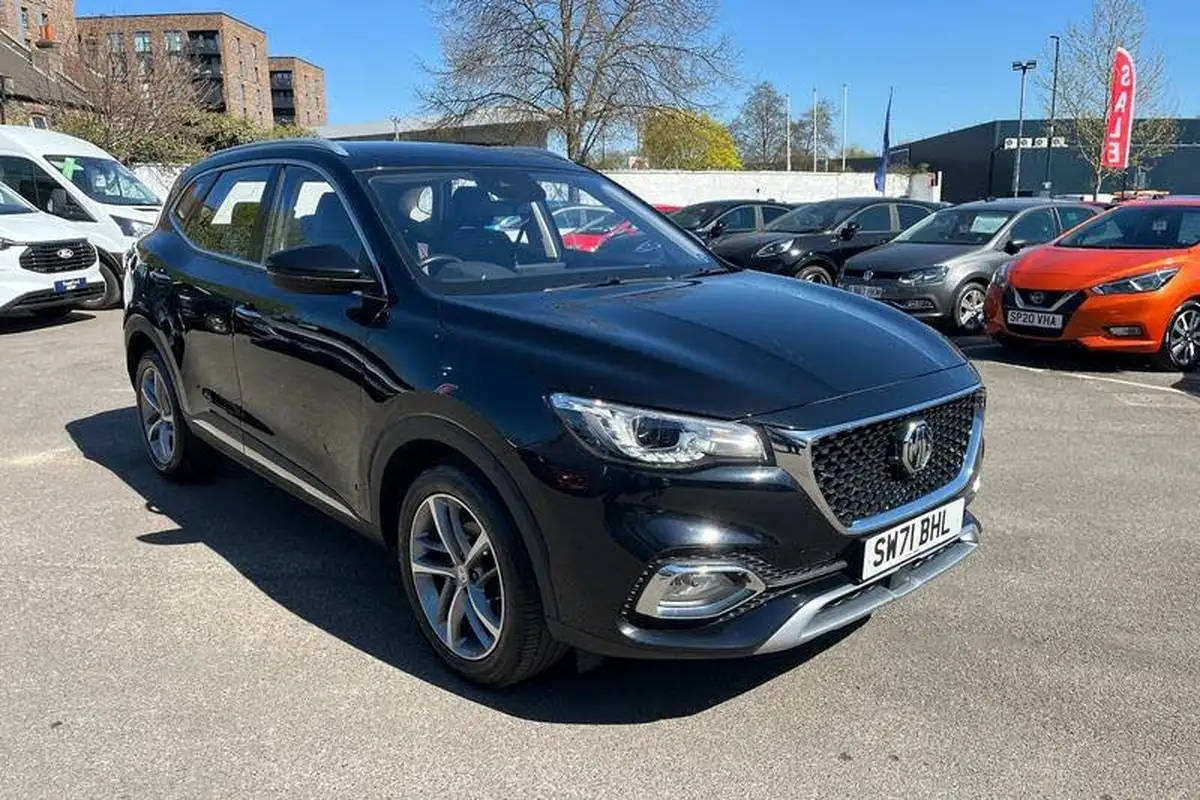 2021-mg-hs-15t-gdi-excite-162ps-big-36