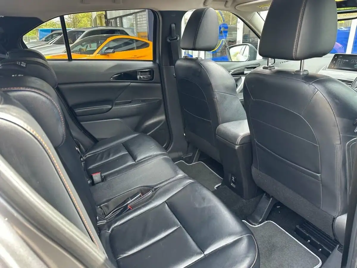 2021-mitsubishi-eclipse-cross-15-exceed-4wd-auto-big-9