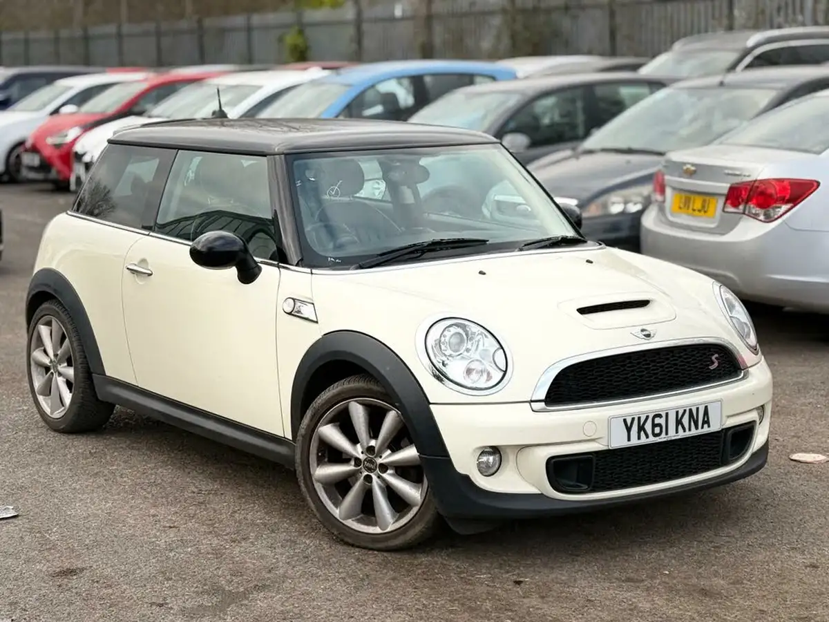 2011-mini-cooper-16-cooper-s-hatchback-3d-big-1