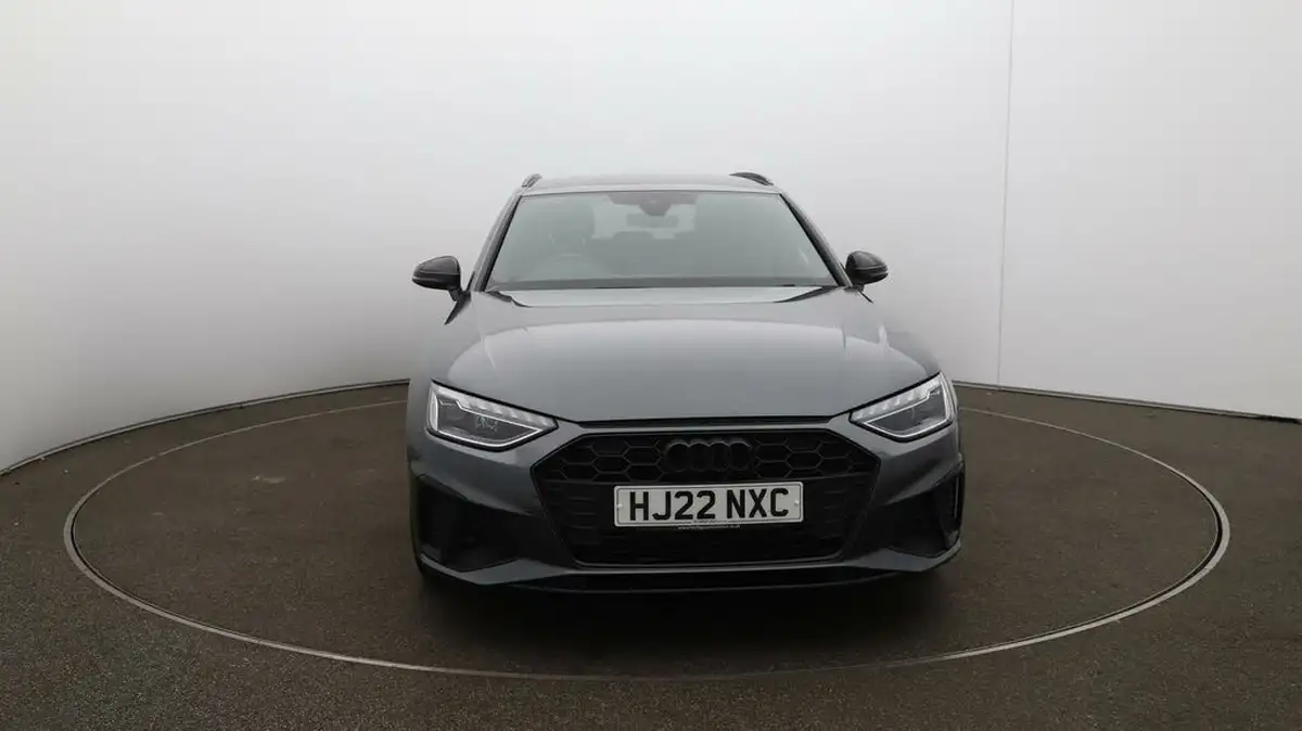 2022-audi-a4-avant-20-35-tfsi-black-edition-s-tronic-big-2