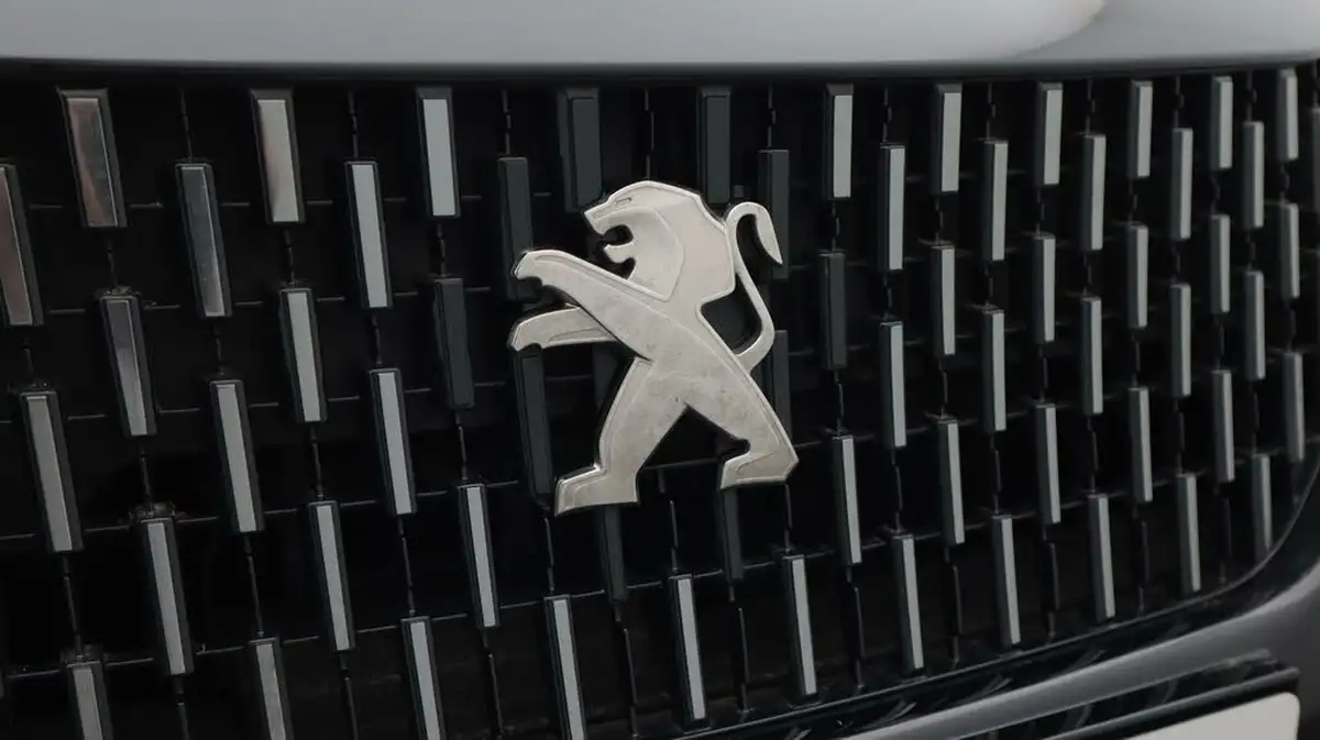 2023-peugeot-2008-suv-12-puretech-gt-130ps-hatchback-eat8-big-20