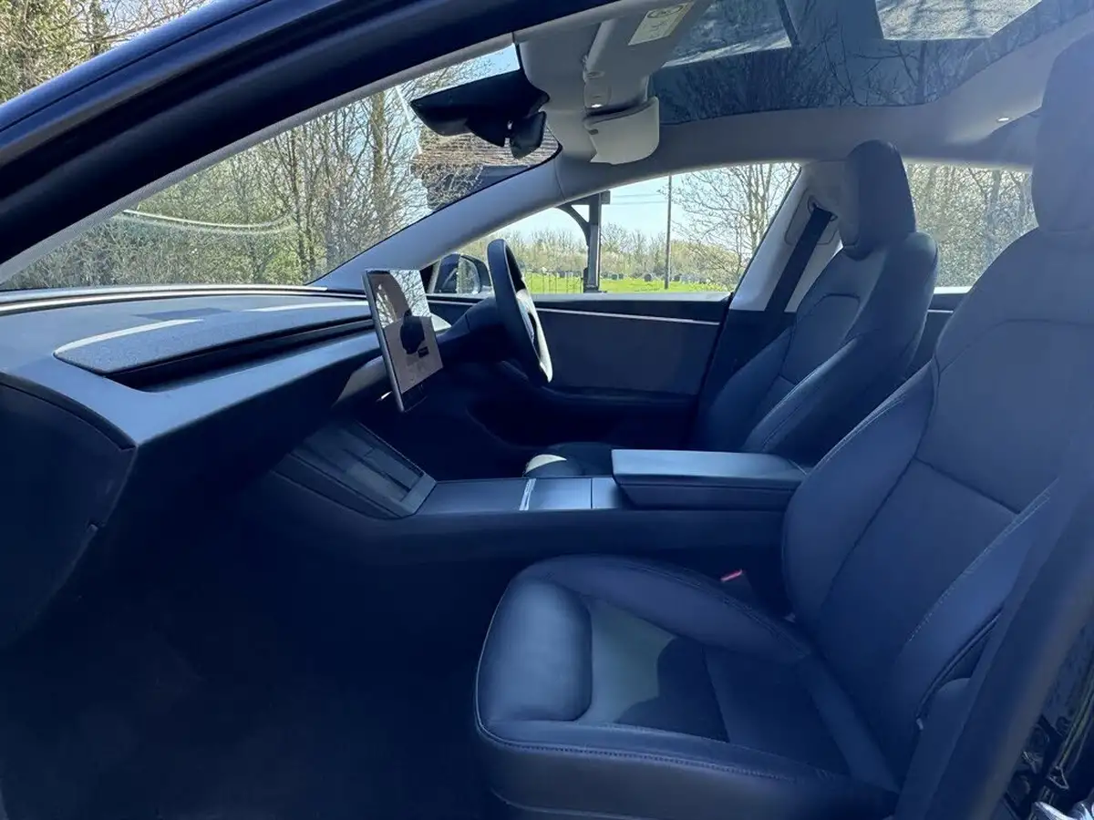 2024-tesla-model-3-e-rwd-big-10