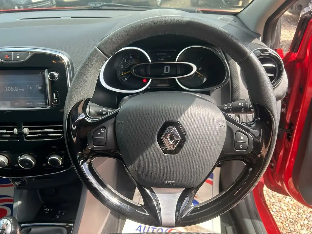 2015-renault-clio-15td-dynamique-medianavss-big-14