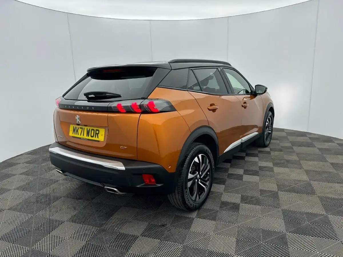 2021-peugeot-2008-suv-12-puretech-gt-big-3