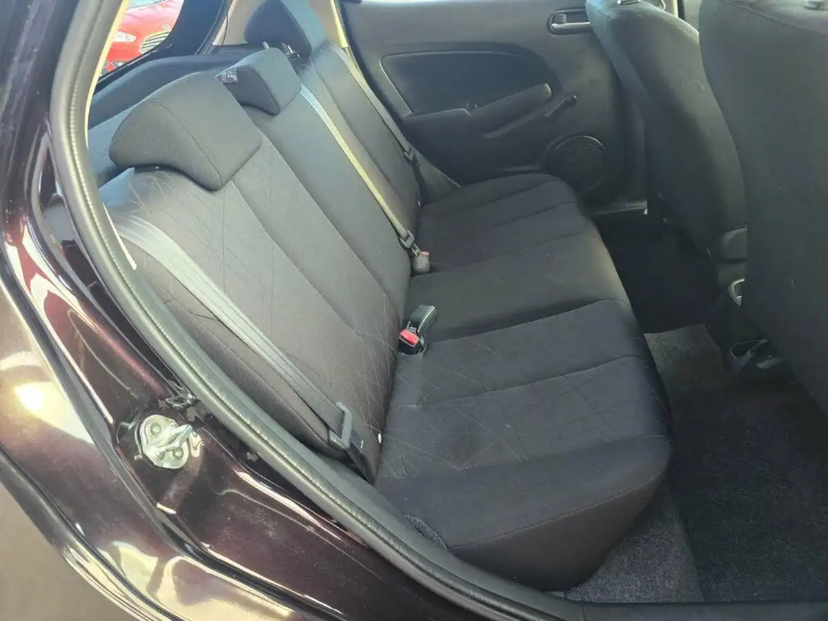 2012-mazda-mazda2-13-tamura-5d-big-45