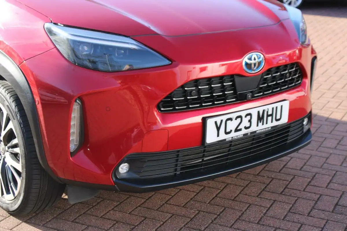 2023-toyota-yaris-cross-15-vvt-i-excel-awd-i-big-2