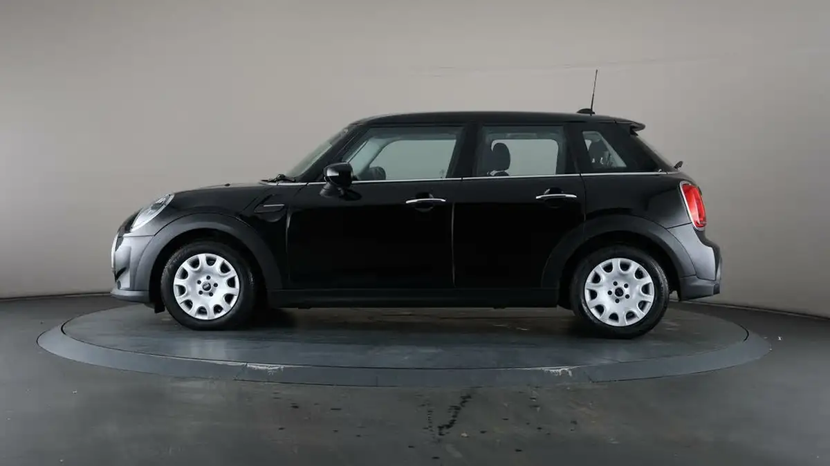 2022-mini-cooper-15-one-classic-5d-big-4