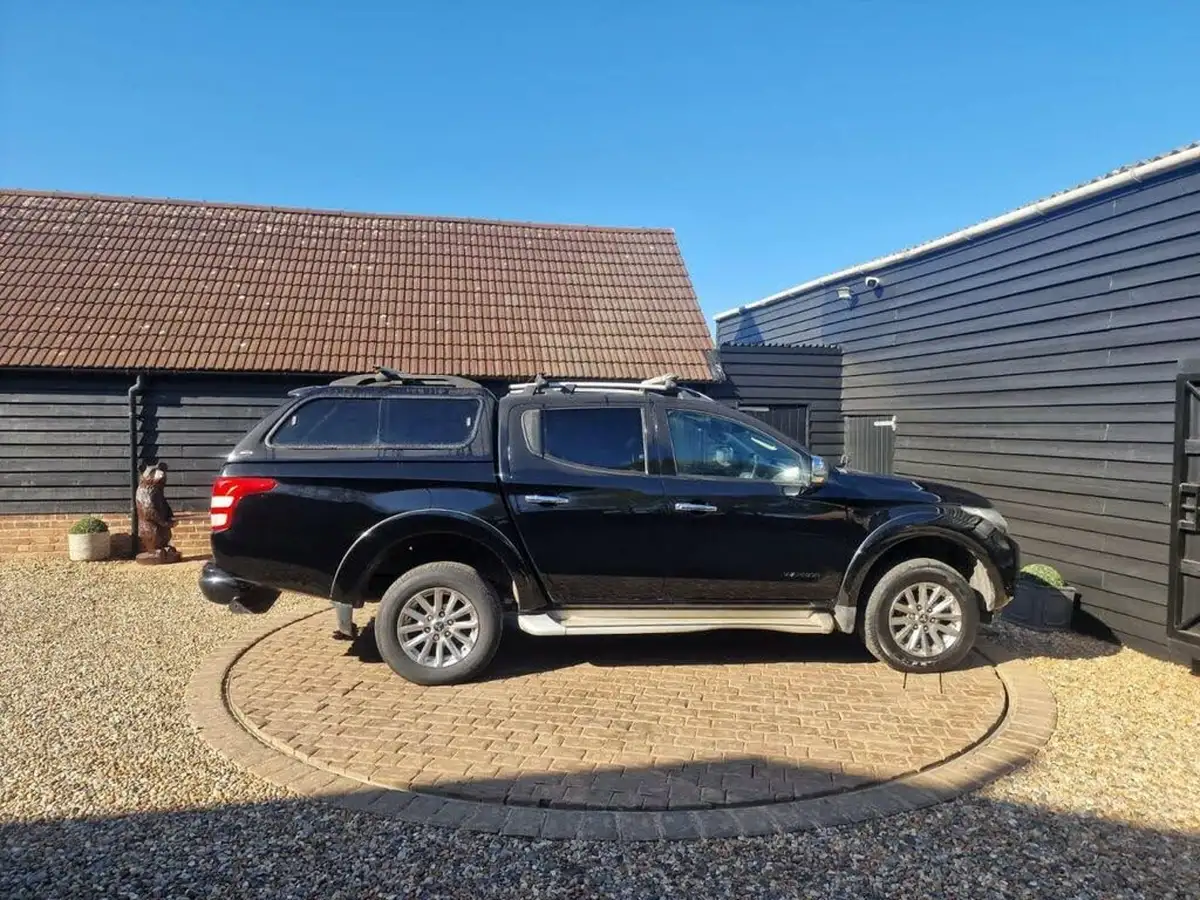 2019-mitsubishi-l200-24di-d-warrior-eu6b-auto-big-4