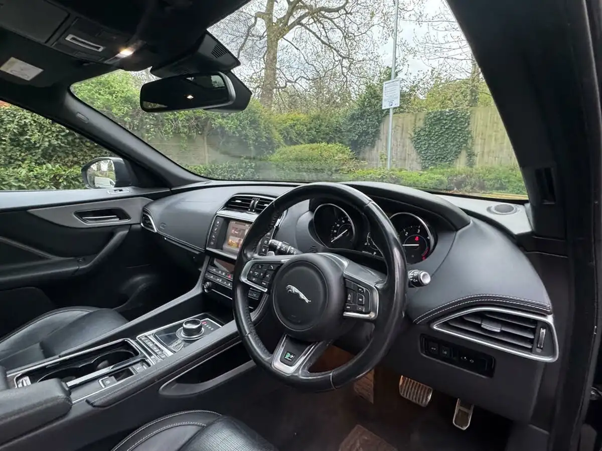 2018-jaguar-f-pace-20-i4d-r-sport-180ps-awd-auto-big-13
