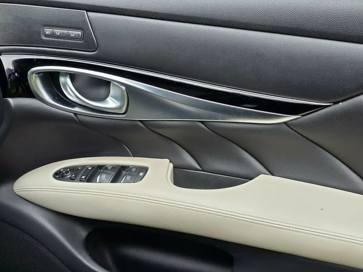 2016-infiniti-q70-37-sport-tech-big-34
