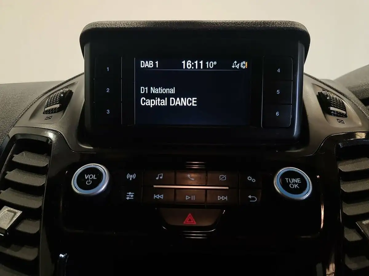 2022-ford-transit-connect-big-11
