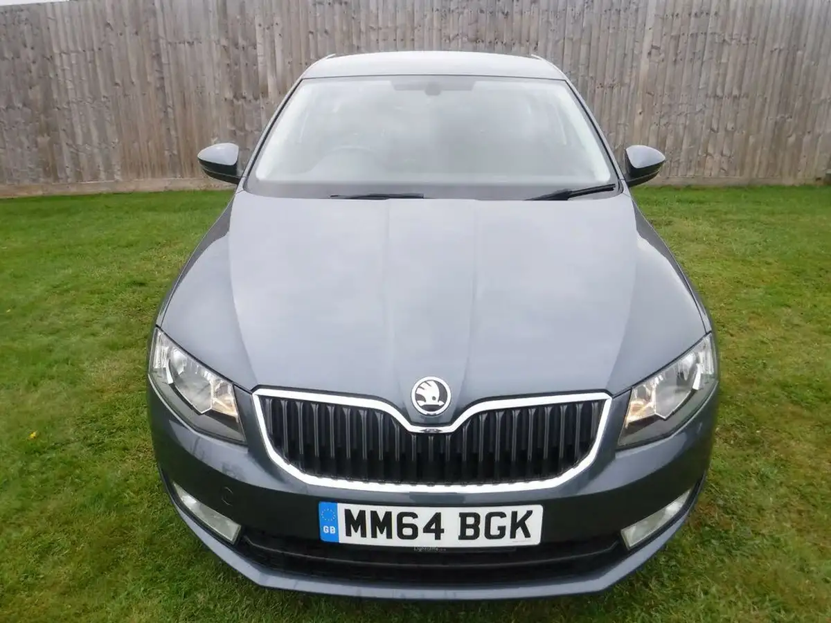 2014-skoda-octavia-14-se-hatchback-big-7