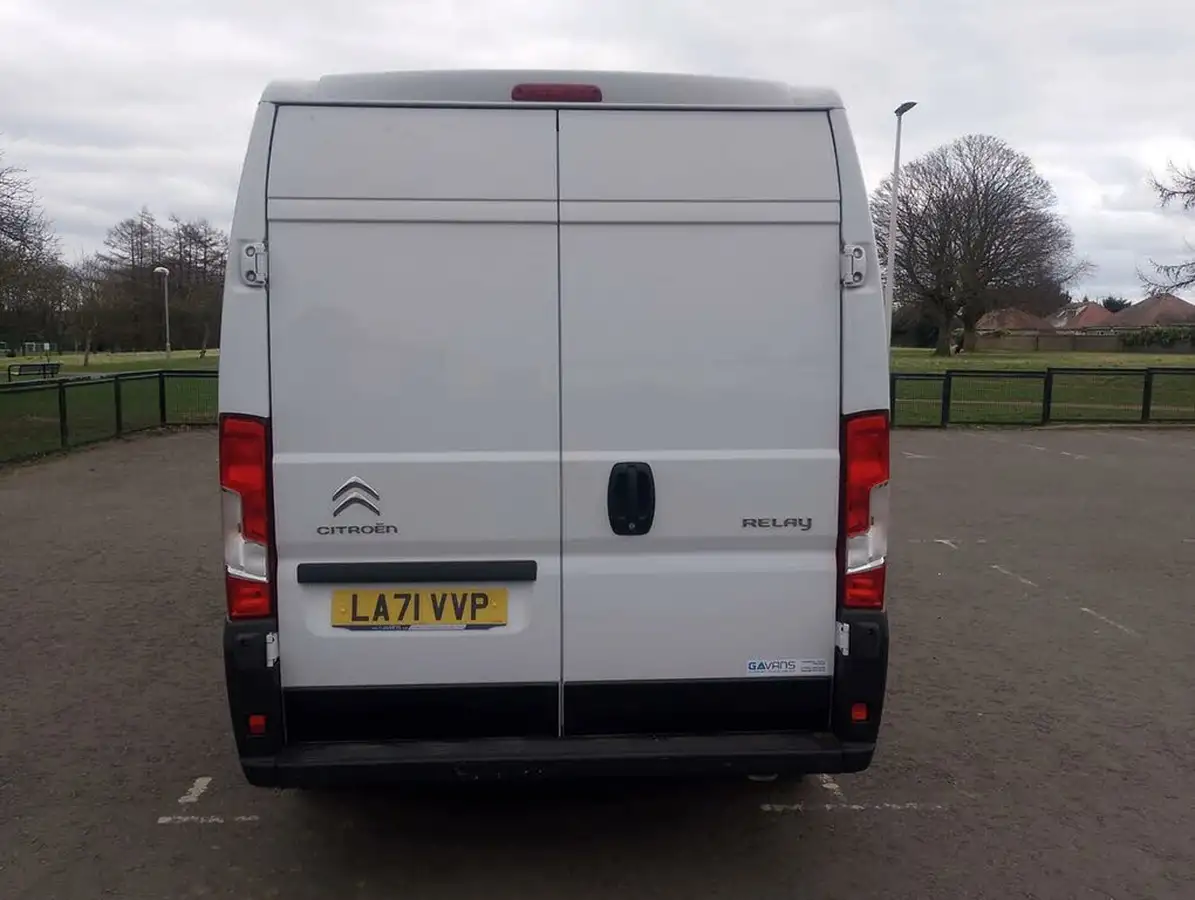 2022-citroen-relay-22bluehdi-35-l2h2-enterprise-big-5