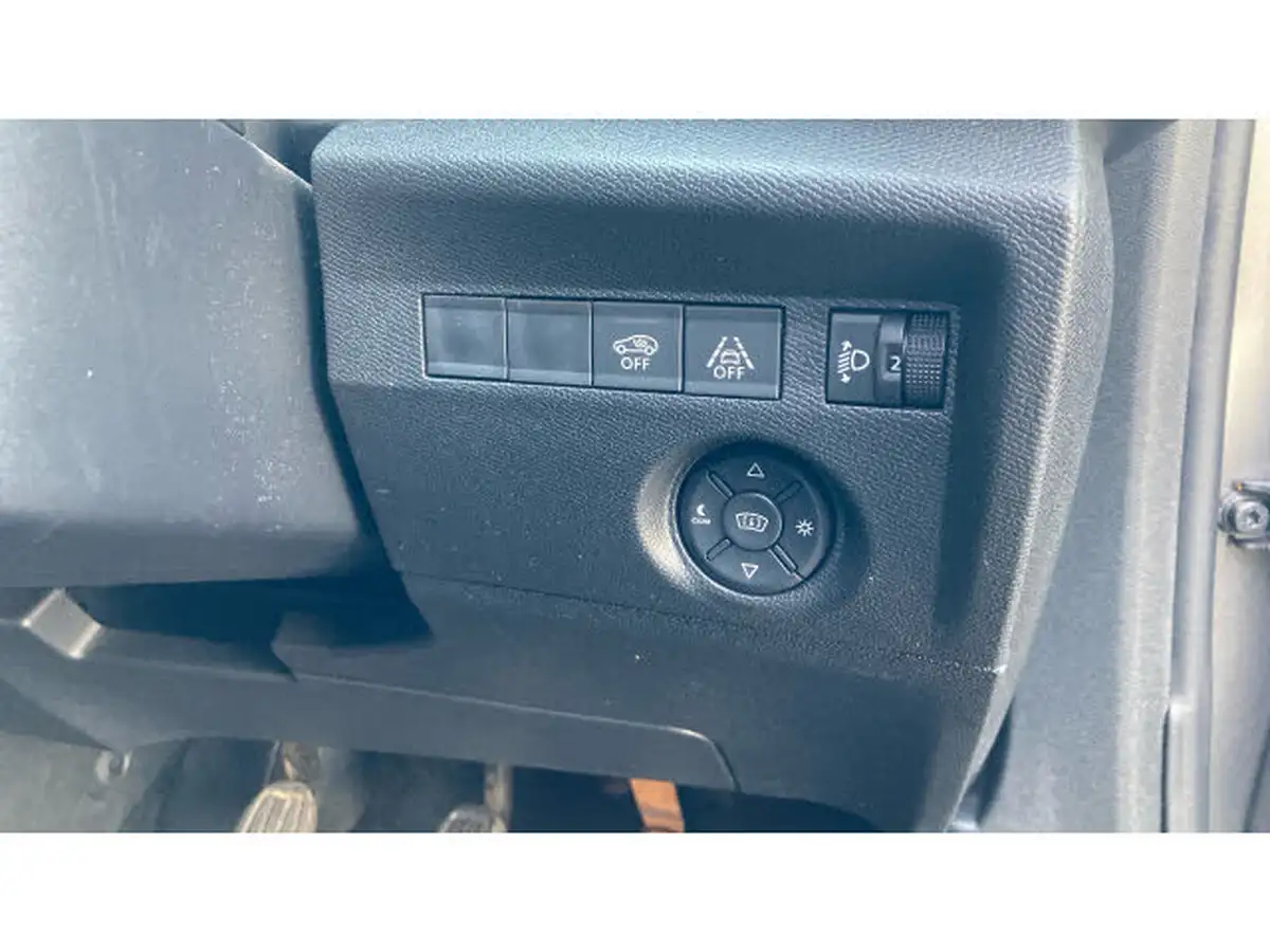 2022-citroen-c4-12-puretech-shine-130ps-big-23