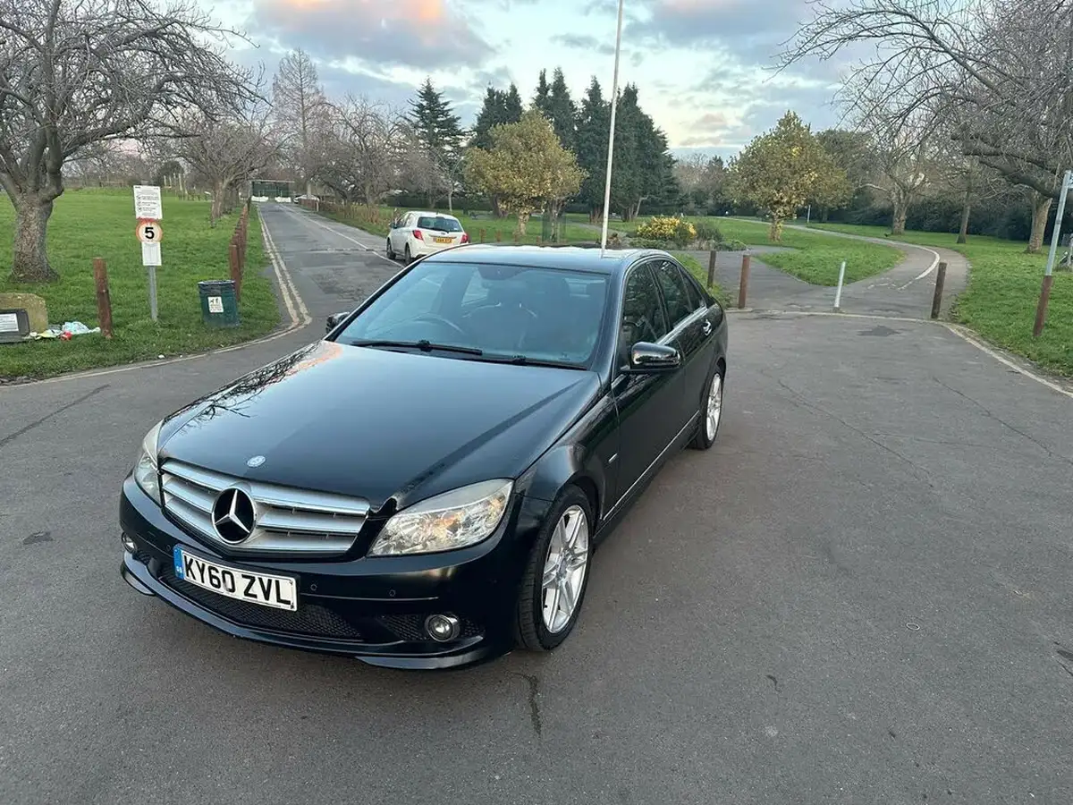 2010-mercedes-benz-c-class-18-c180-cgi-sport-156bhp-saloon-4d-big-1