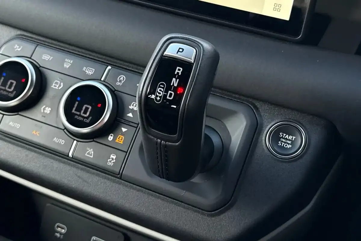 2023-land-rover-110-defender-30-d250-x-dynamic-se-big-13