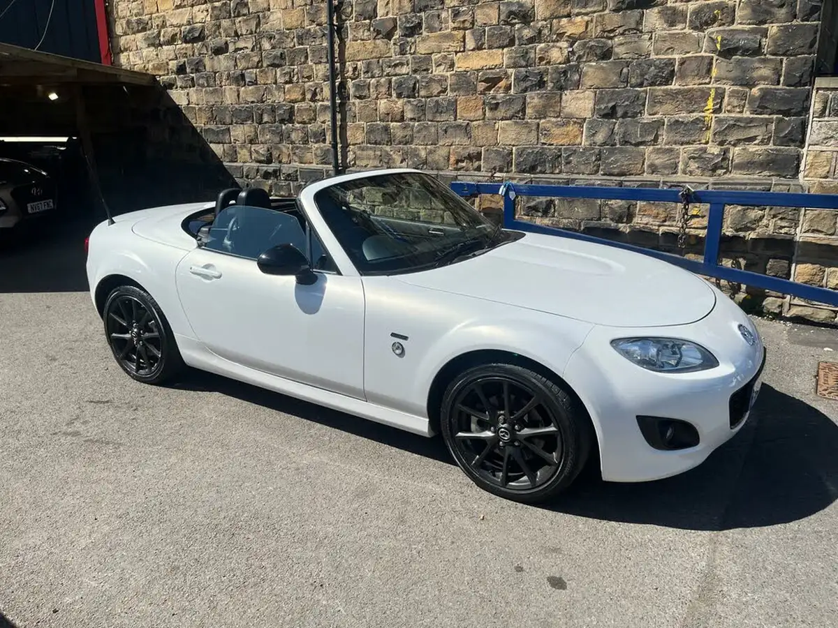 2011-mazda-mx-5-20-roadster-sport-black-big-0