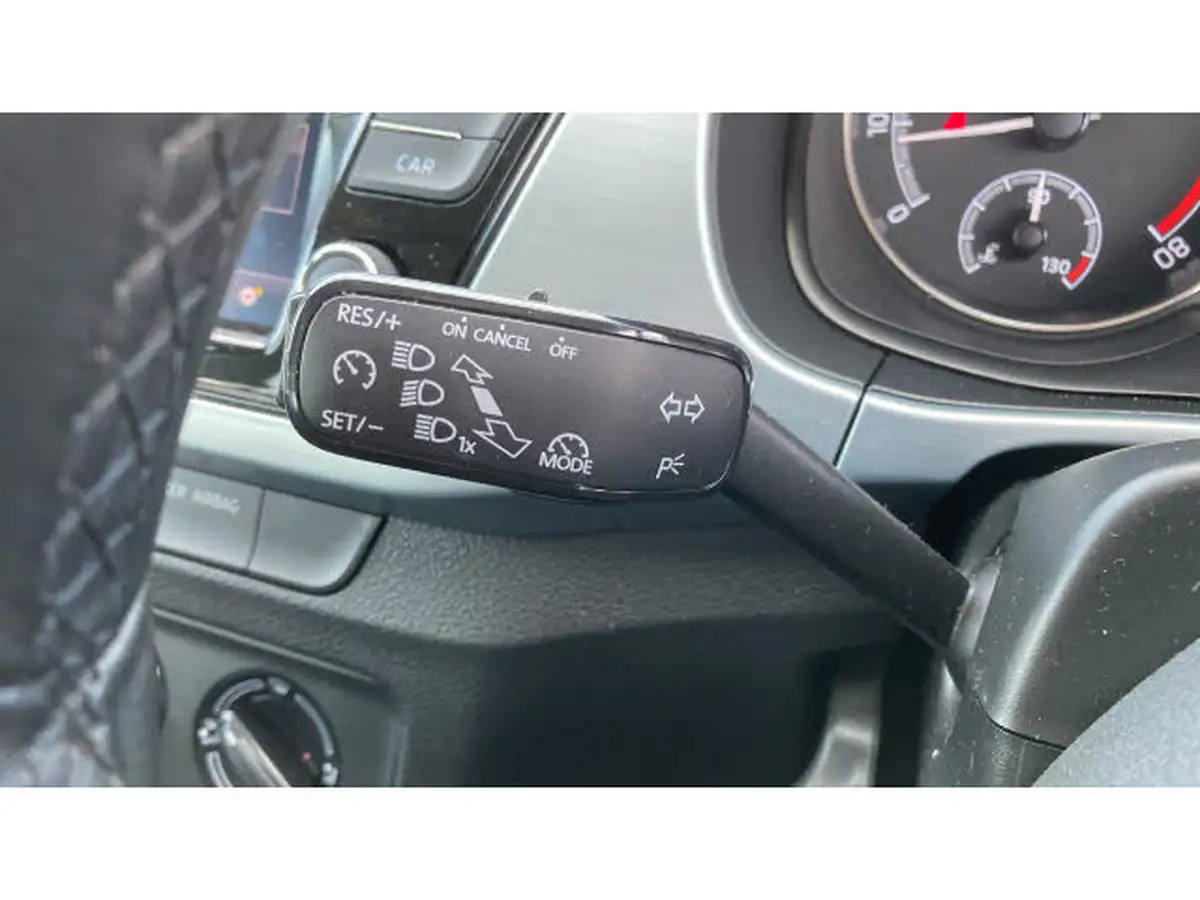 2018-skoda-fabia-10-mpi-colour-edition-big-24