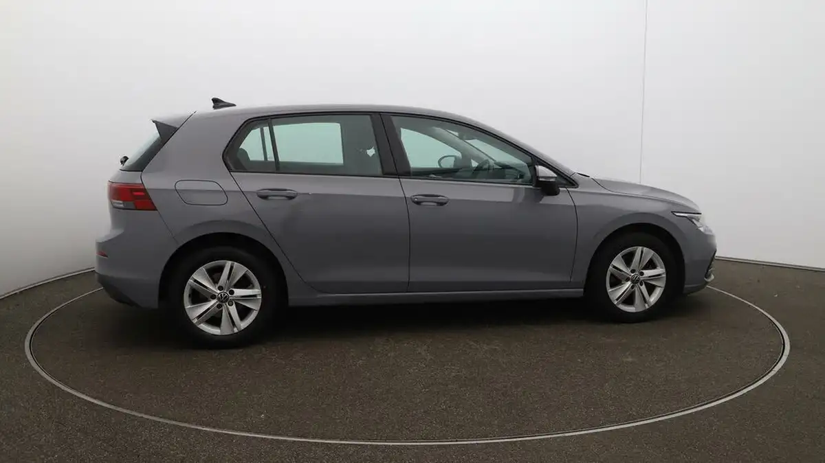 2022-volkswagen-golf-20tdi-life-hatchback-big-8