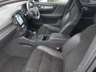 2020-volvo-xc40-15-t3-r-design-small-4