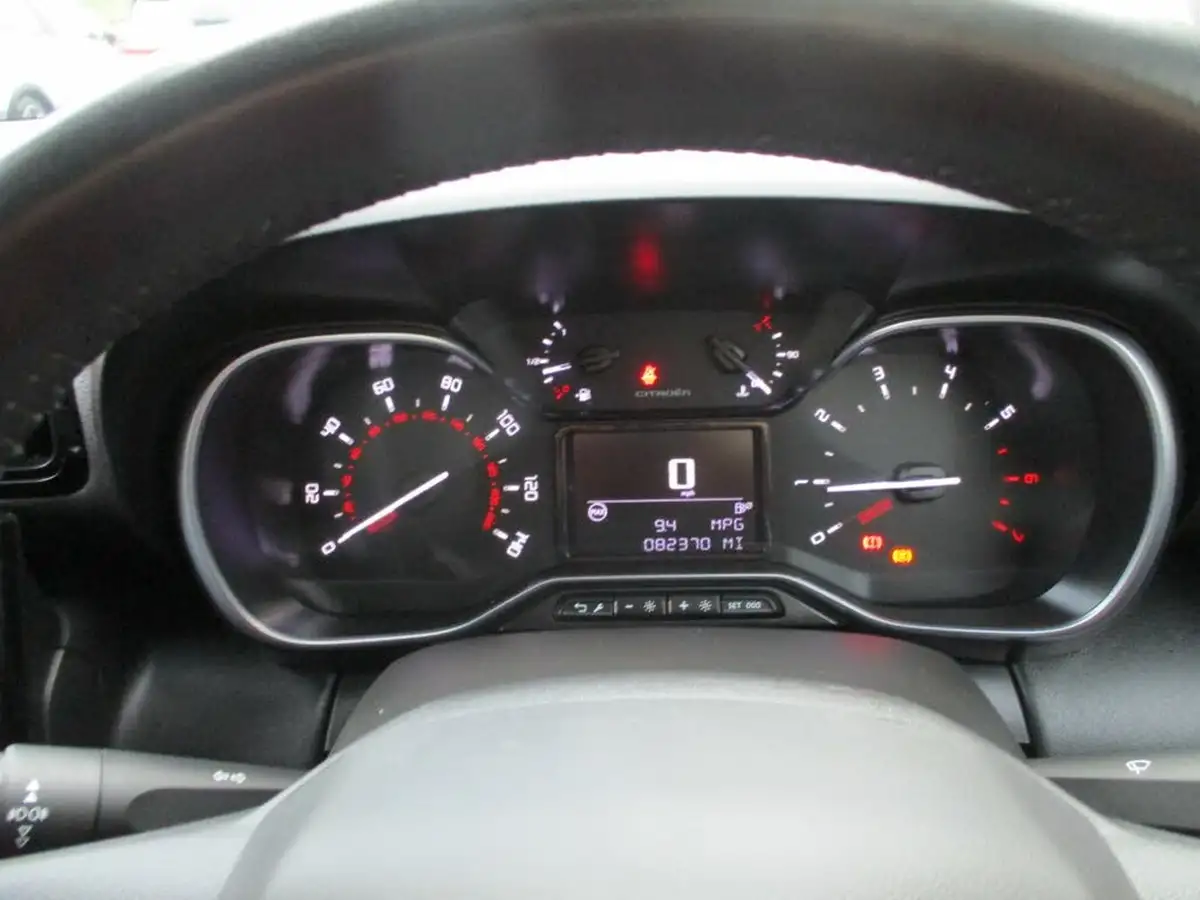 2020-citroen-c3-aircross-15bluehdi-flair-big-9