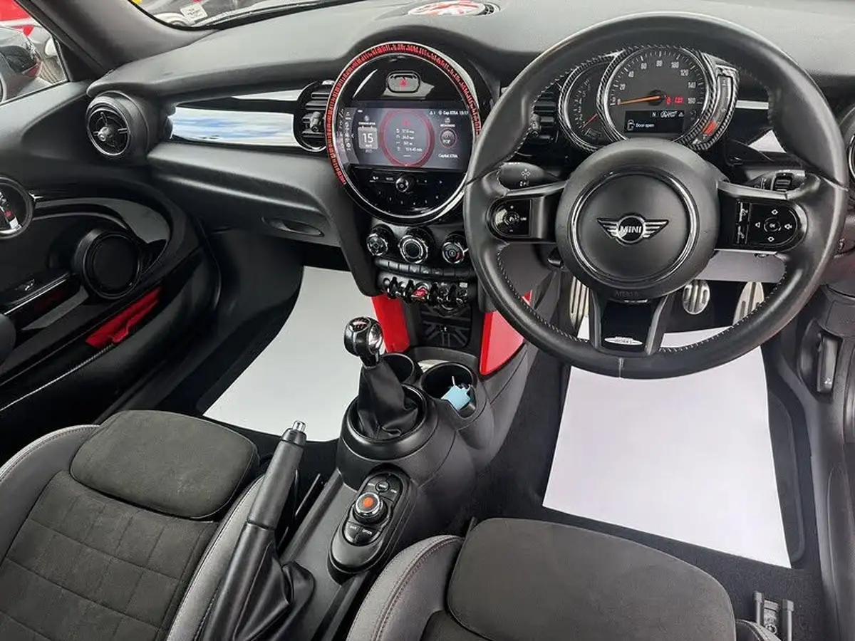 2021-mini-cooper-20-cooper-s-sport-hatchback-3d-big-7
