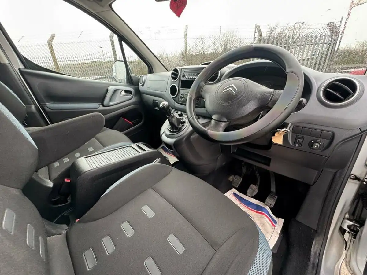 2011-citroen-berlingo-16td-xtr-90ps-big-31