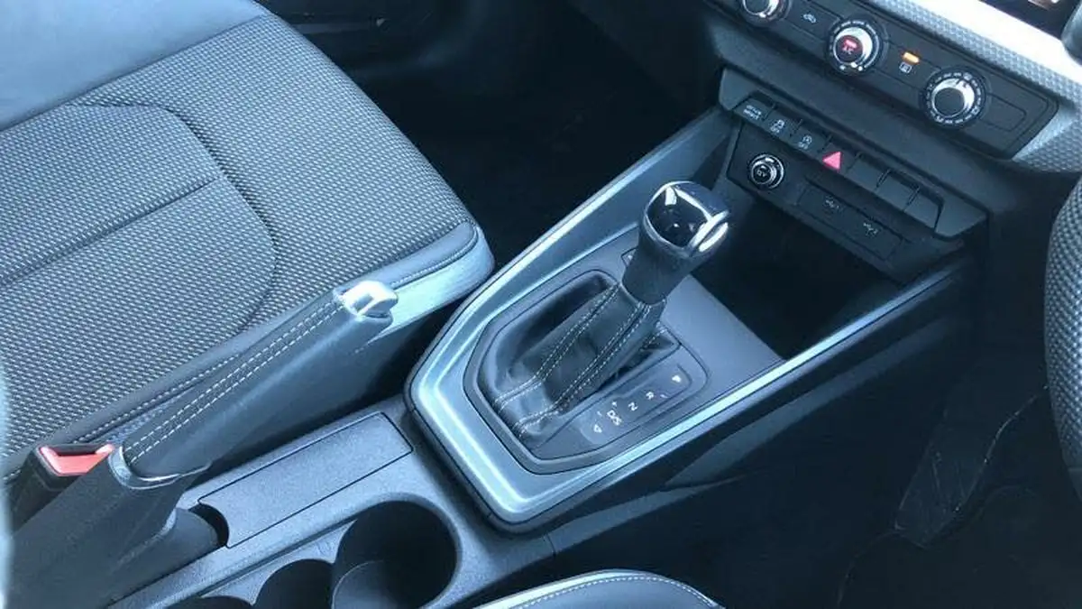 2024-audi-a1-10-30-tfsi-s-line-116ps-tronic-big-32