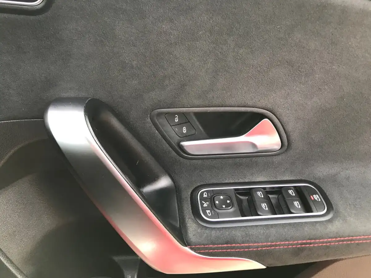 2019-mercedes-benz-a-class-15d-a180d-amg-line-executive-hatchback-5d-7g-dct-big-27