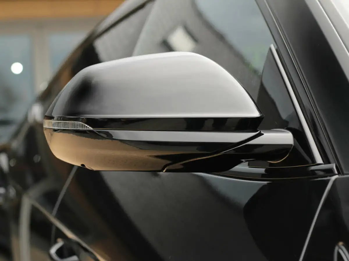 2024-lamborghini-urus-40-no-trim-big-39