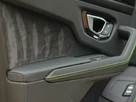 2024-lamborghini-urus-40-no-trim-small-54