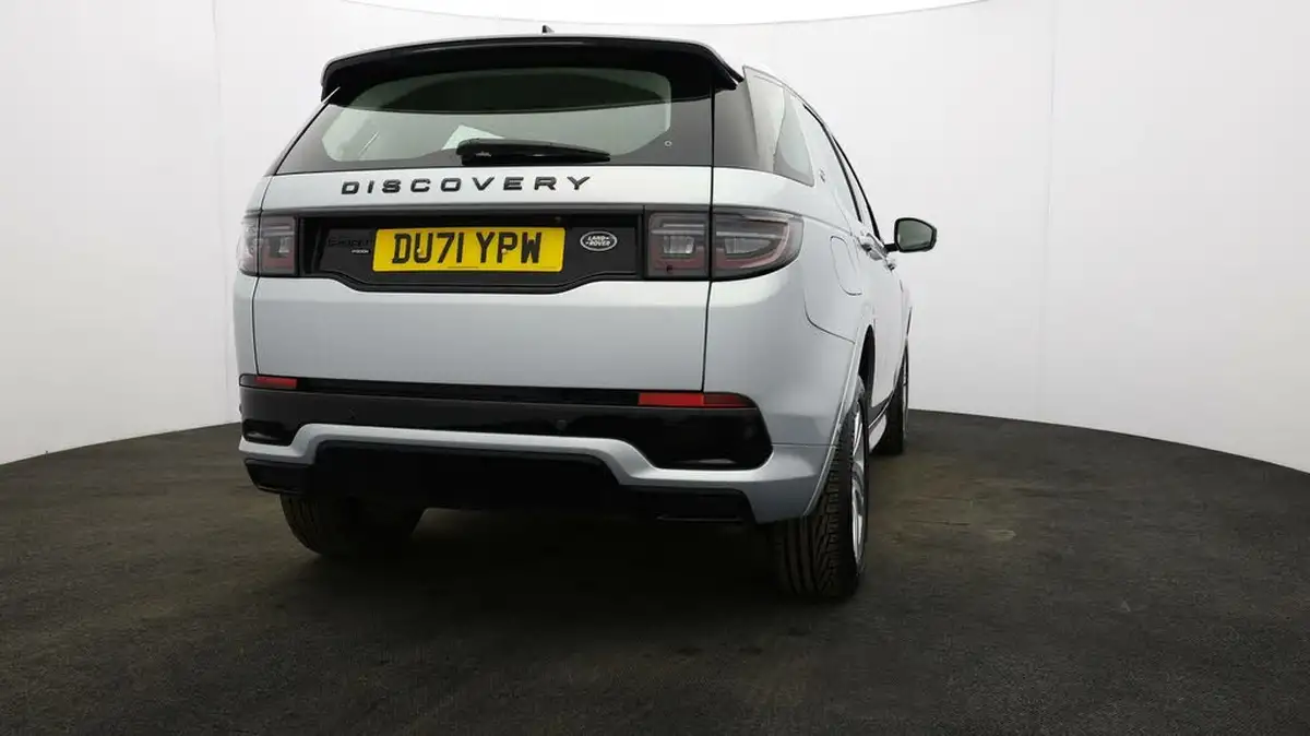 2021-land-rover-discovery-sport-15-p300e-r-dynamic-s-big-5