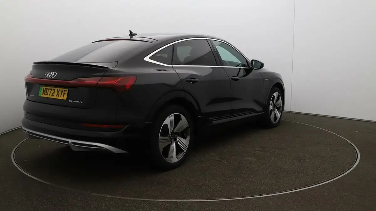 2023-audi-e-tron-55e-s-line-sportback-big-47