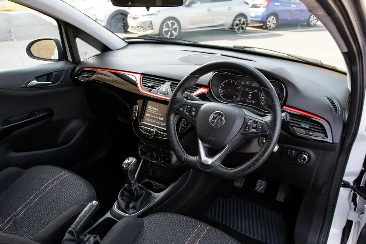 2018-vauxhall-corsa-14i-16v-turbo-white-edition-3d-big-4