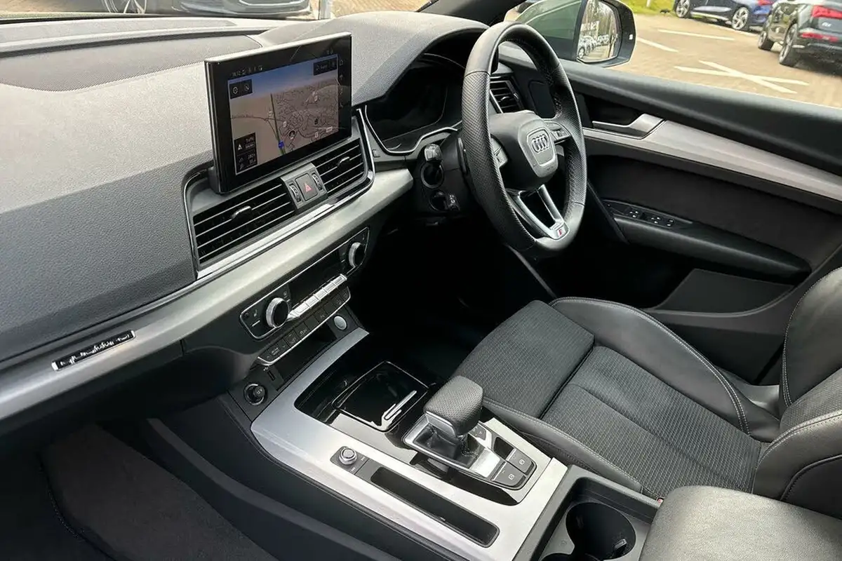 2023-audi-q5-20-50-tfsi-e-s-line-station-wagon-big-25