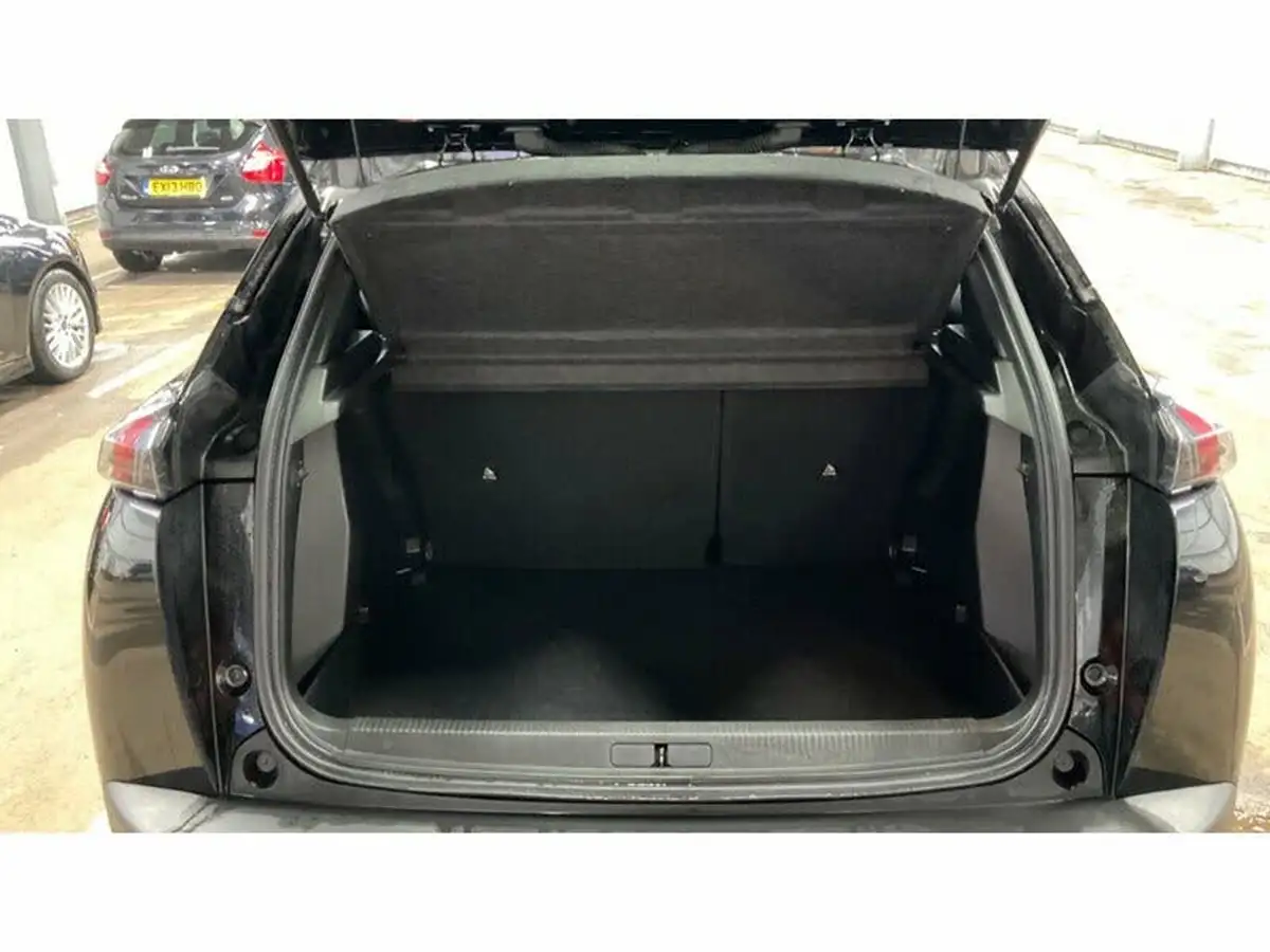 2023-peugeot-2008-suv-12-puretech-gt-130ps-hatchback-eat8-big-7