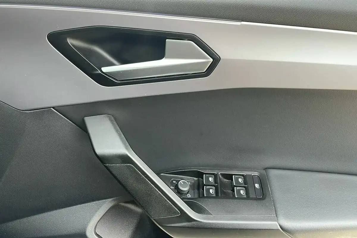 2022-seat-leon-15-etsi-fr-estate-big-16