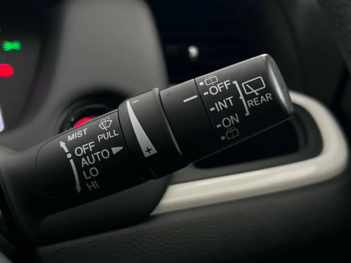 2023-honda-jazz-15-i-mmd-sr-big-19