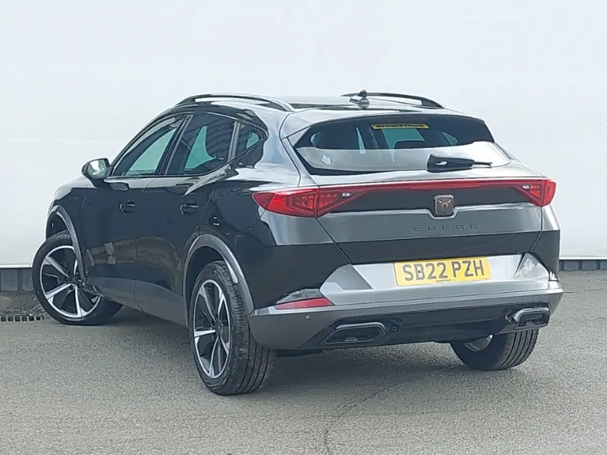 2018-ds-ds-7-crossback-20bluehdi-performance-line-big-1