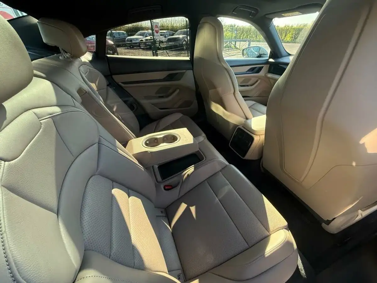 2021-porsche-taycan-e-4s-530ps-big-31